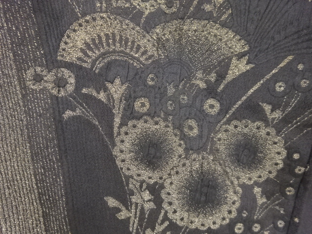アンティーク　草花模様織り出し一つ紋着物